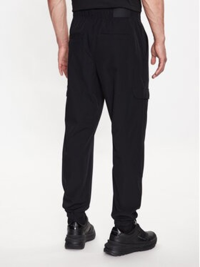 Calvin Klein Jeans Spodnie dresowe J30J323498 Czarny Regular Fit