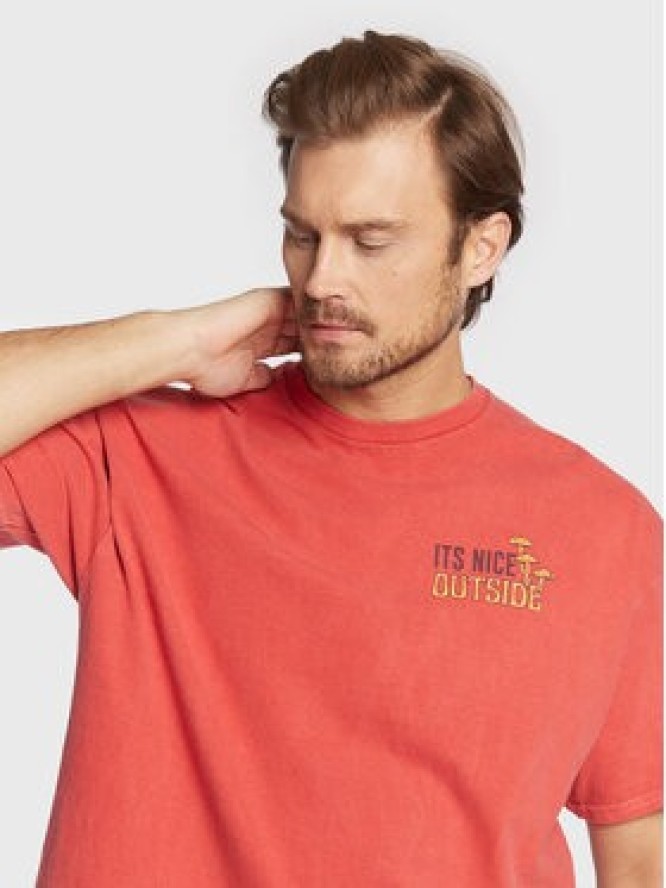 BDG Urban Outfitters T-Shirt 75326470 Czerwony Regular Fit