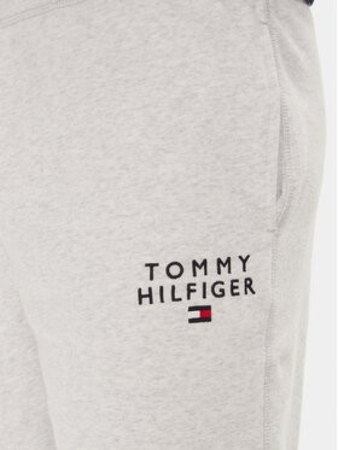 Tommy Hilfiger Szorty sportowe UM0UM02881 Szary Regular Fit