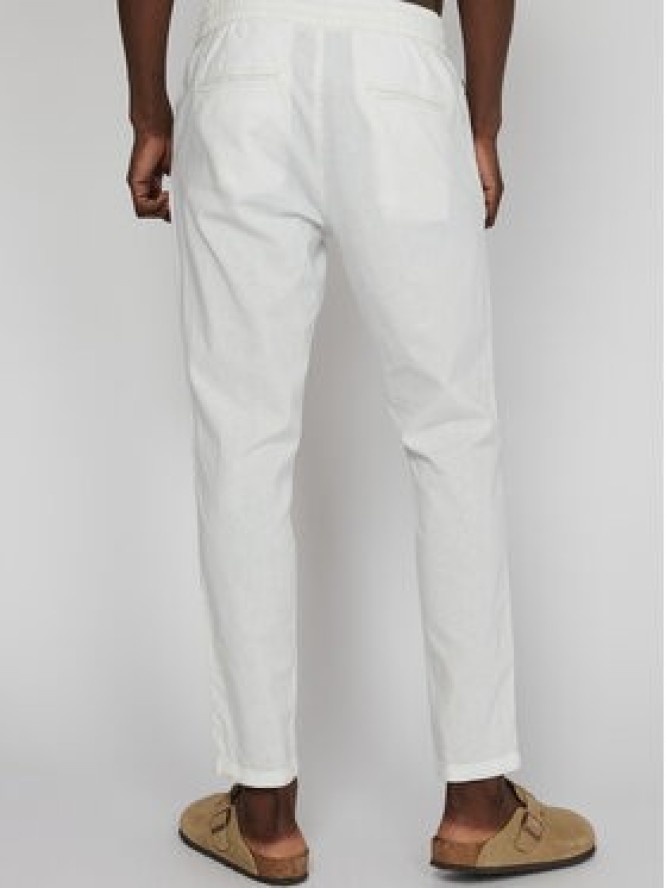 Matinique Spodnie materiałowe Barton 30206031 Biały Regular Fit