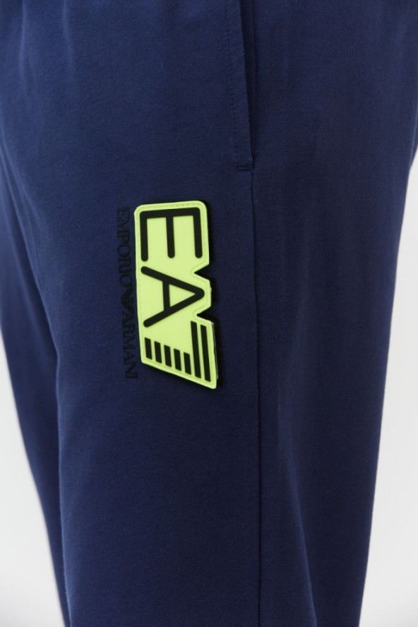 EA7 Granatowe spodnie męskie z wymiennym logo