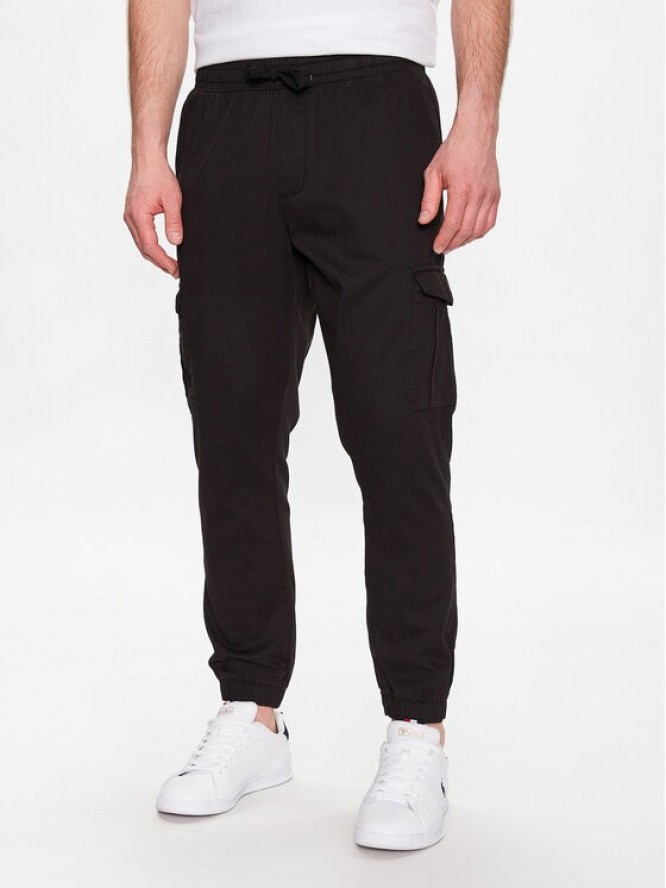 Brave Soul Joggery MTR-FINECARGO Czarny Regular Fit