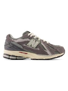 New Balance Skórzane sneakersy "M2002RFB" w kolorze szarym rozmiar: 45,5