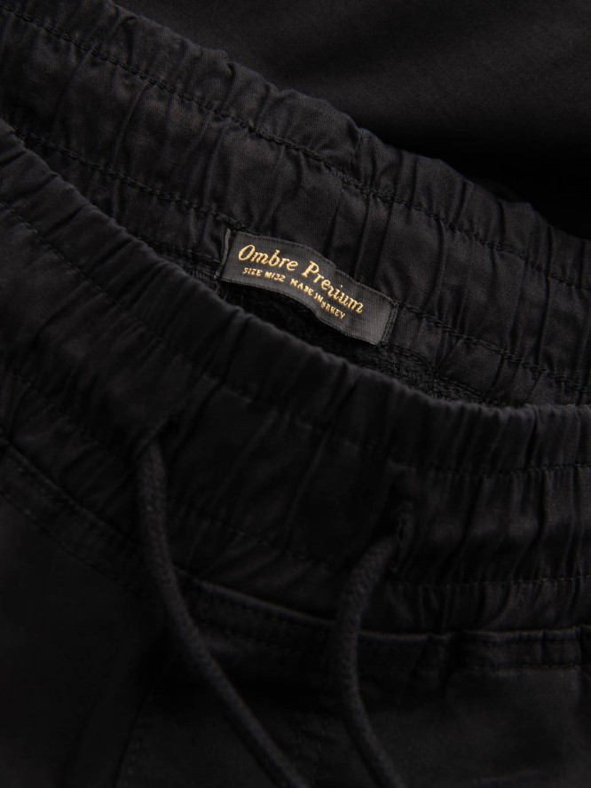 Spodnie męskie materiałowe JOGGERY z ozdobnym sznurkiem - czarne V1 P908 - XL