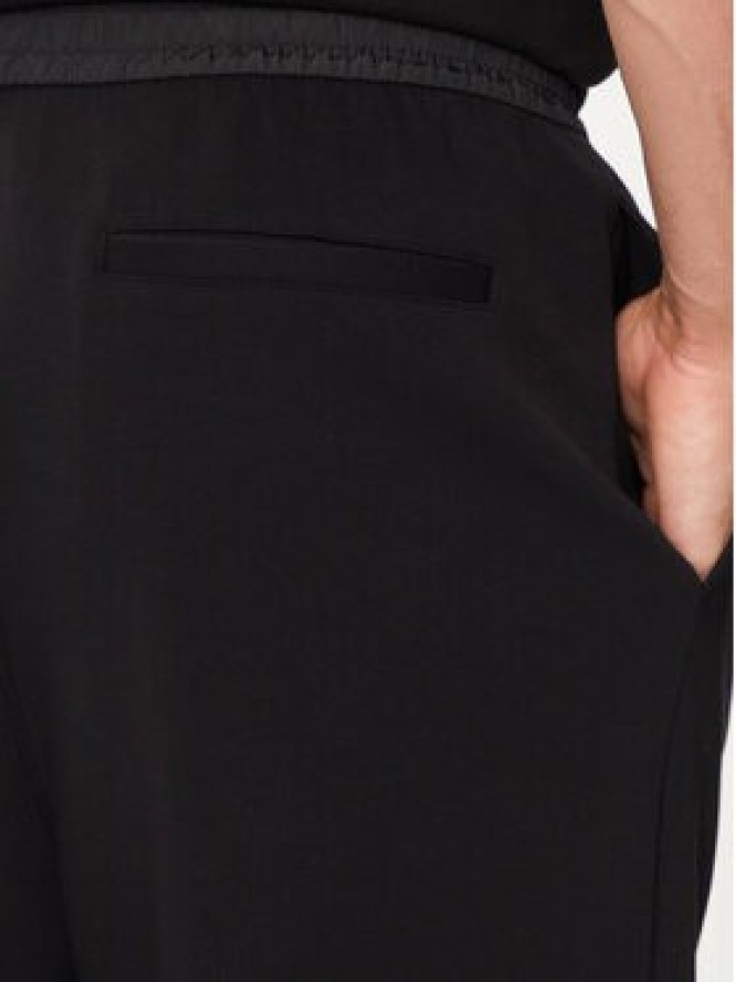 Armani Exchange Spodnie dresowe XM000084 AF10818 UC001 Czarny Regular Fit