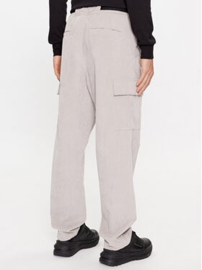 Calvin Klein Jeans Spodnie materiałowe J30J324035 Szary Relaxed Fit
