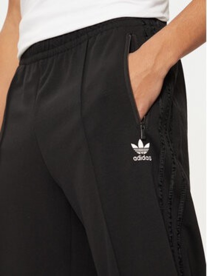 adidas Spodnie dresowe Monogram IZ2539 Czarny Regular Fit