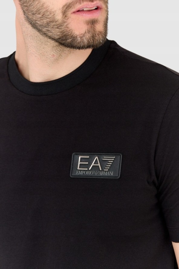 EA7 Czarny męski t-shirt z naszywką z logo