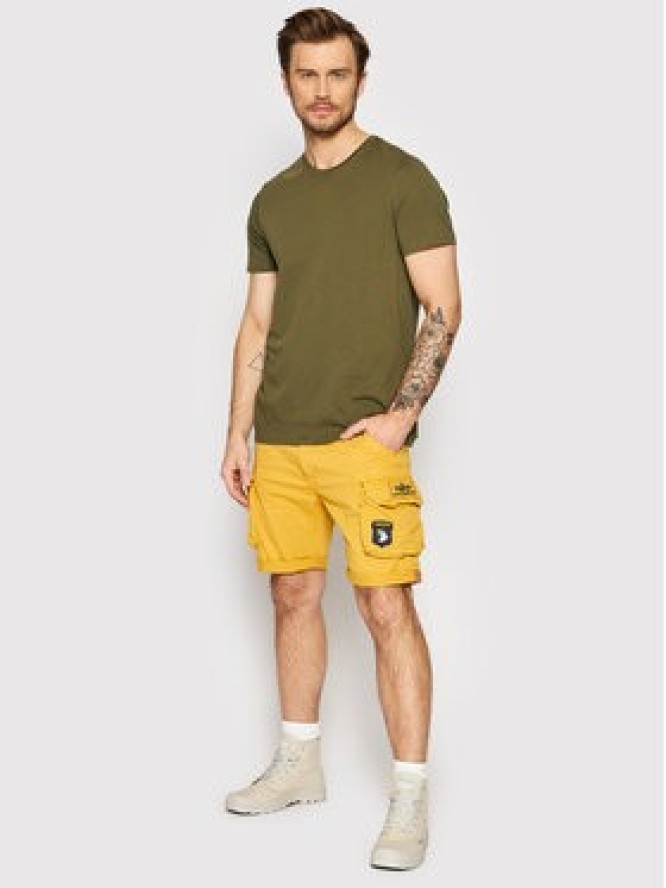 Alpha Industries Szorty materiałowe Crew 186209 Żółty Regular Fit