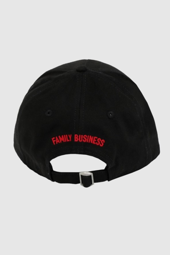 DSQUARED2 Czarna czapka z daszkiem z haftowaną naszywką