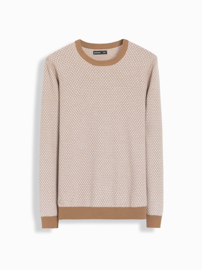 Sweter męski dzianinowy RELAXED FIT we wzory – jasnobrązowy V3 OM-SWSW-0111 - XXL