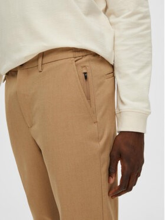 Selected Homme Spodnie materiałowe 16085270 Brązowy Slim Fit
