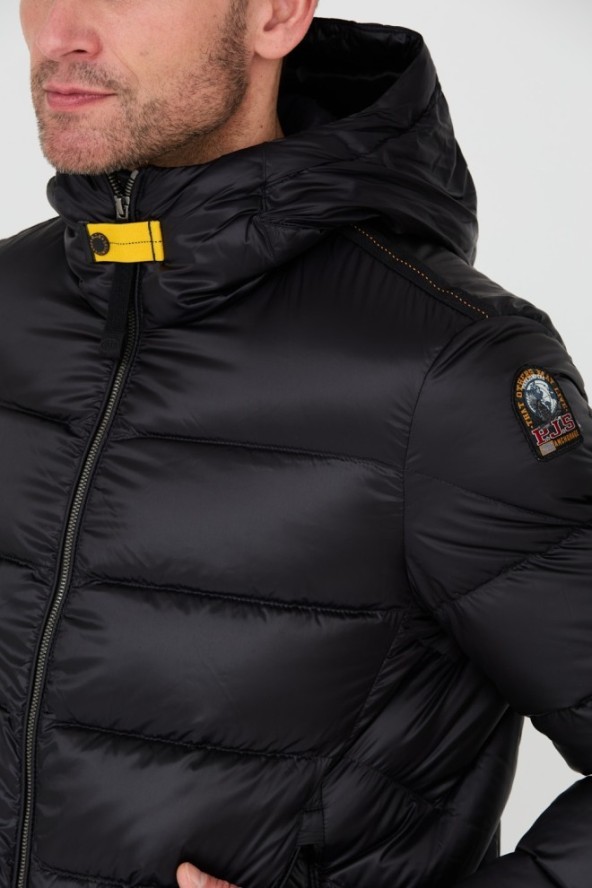 PARAJUMPERS Czarna kurtka Pharrell