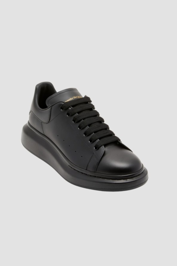 ALEXANDER MCQUEEN Czarne sneakersy OVERSIZED