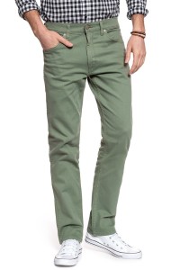 WRANGLER SPODNIE MĘSKIE GREENSBORO GREEN SAGE W15QSB22J