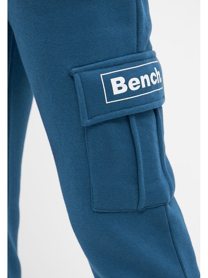 Bench Spodnie dresowe "Linus" w kolorze niebieskim rozmiar: 48