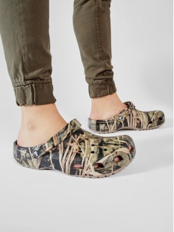 Crocs Klapki Classic Realtree 12132 Zielony