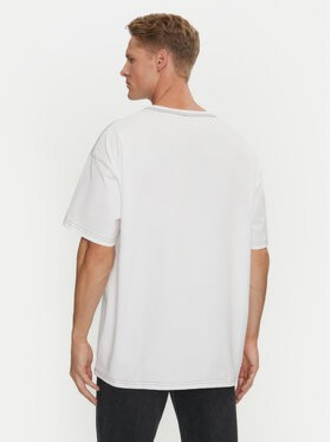 Converse T-Shirt Sketch 10027256-A04 Biały Standard Fit