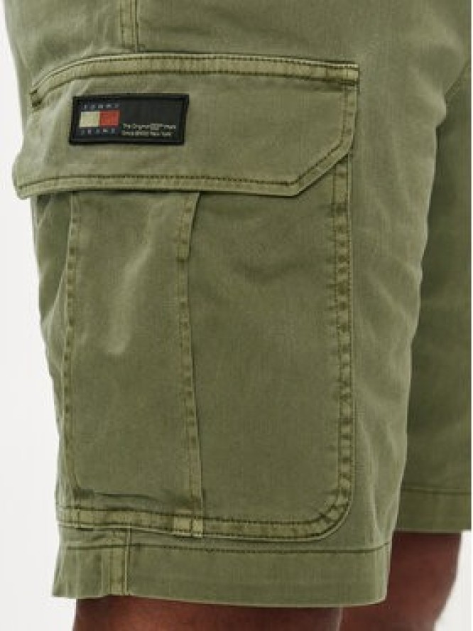 Tommy Jeans Szorty materiałowe Ethan DM0DM18809 Zielony Regular Fit