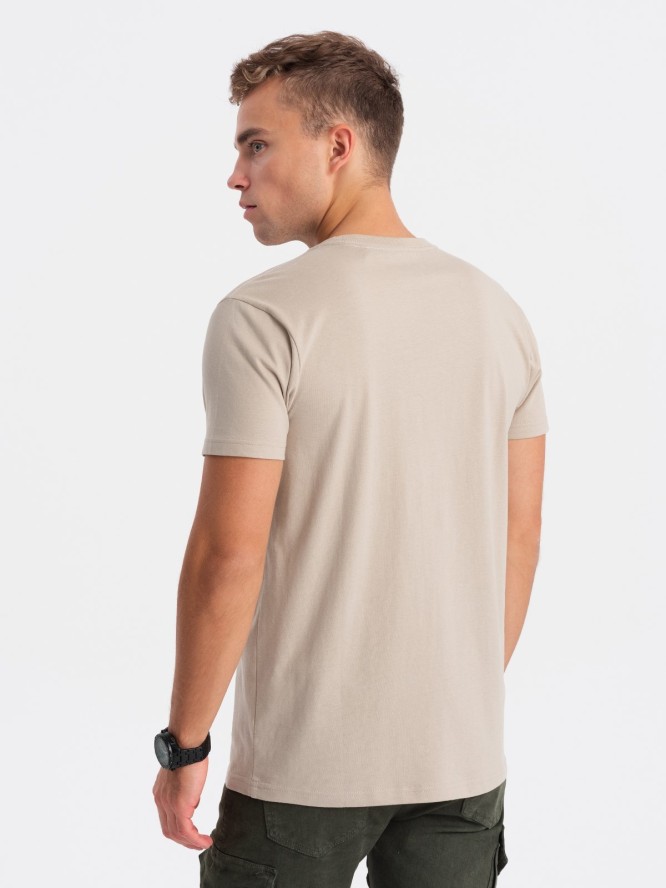 T-shirt męski bawełniany z nadrukiem na klatce piersiowej - beżowy V1 OM-TSPT-0167 - XXL