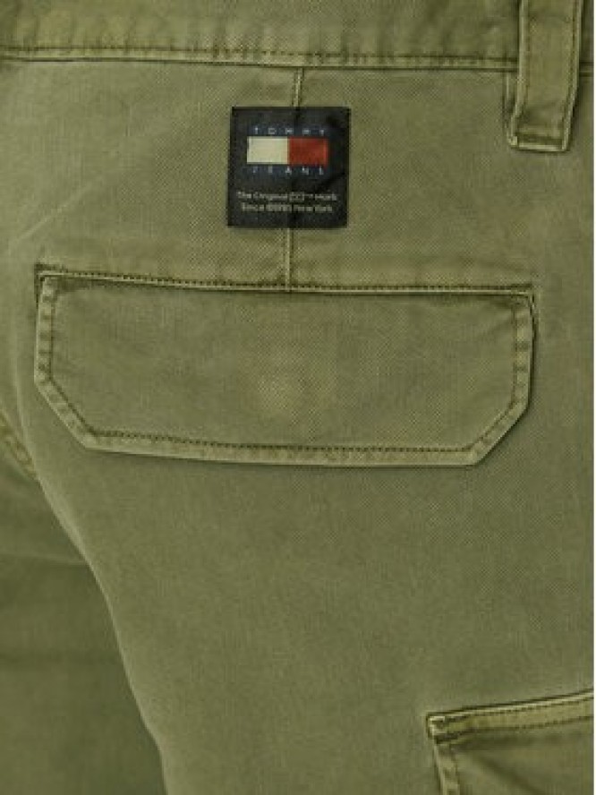 Tommy Jeans Szorty materiałowe Ethan DM0DM18809 Zielony Regular Fit