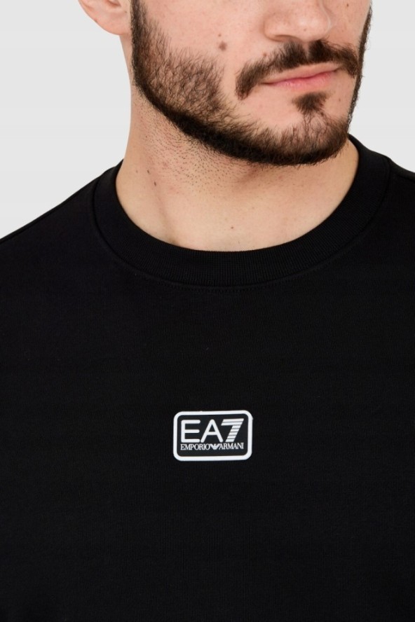 EA7 Czarna bluza męska z naszywką z logo