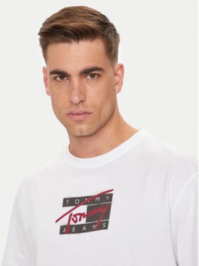 Tommy Jeans T-Shirt Street Sigh Flag DM0DM18528 Biały Regular Fit