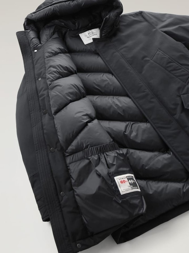 Woolrich Kurtka puchowa "Polar" w kolorze czarnym rozmiar: XXL