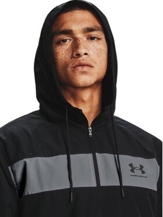 Under Armour Wiatrówka UA SPORTSTYLE WINDBREAKER 1361621 Czarny Regular Fit