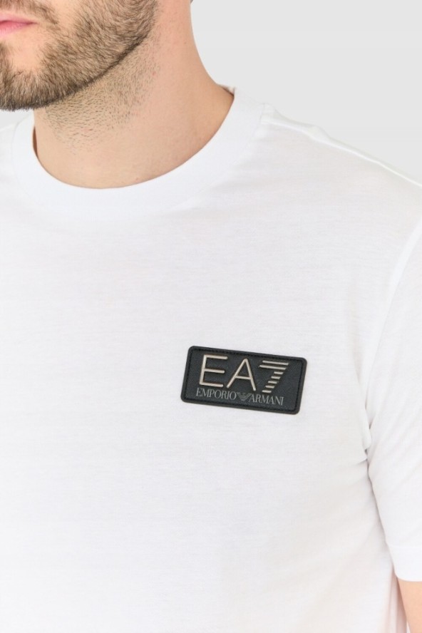 EA7 Biały męski t-shirt z naszywką z logo