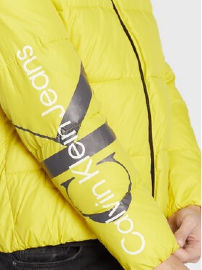 Calvin Klein Jeans Kurtka puchowa J30J319057 Żółty Regular Fit