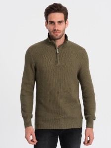 Dzianinowy sweter męski z rozpinaną stójką - oliwkowy V6 OM-SWZS-0105 - XXL