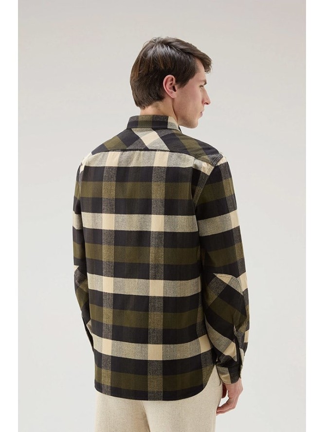 Woolrich Koszula "Trail" - Regular fit - w kolorze khaki ze wzorem rozmiar: M