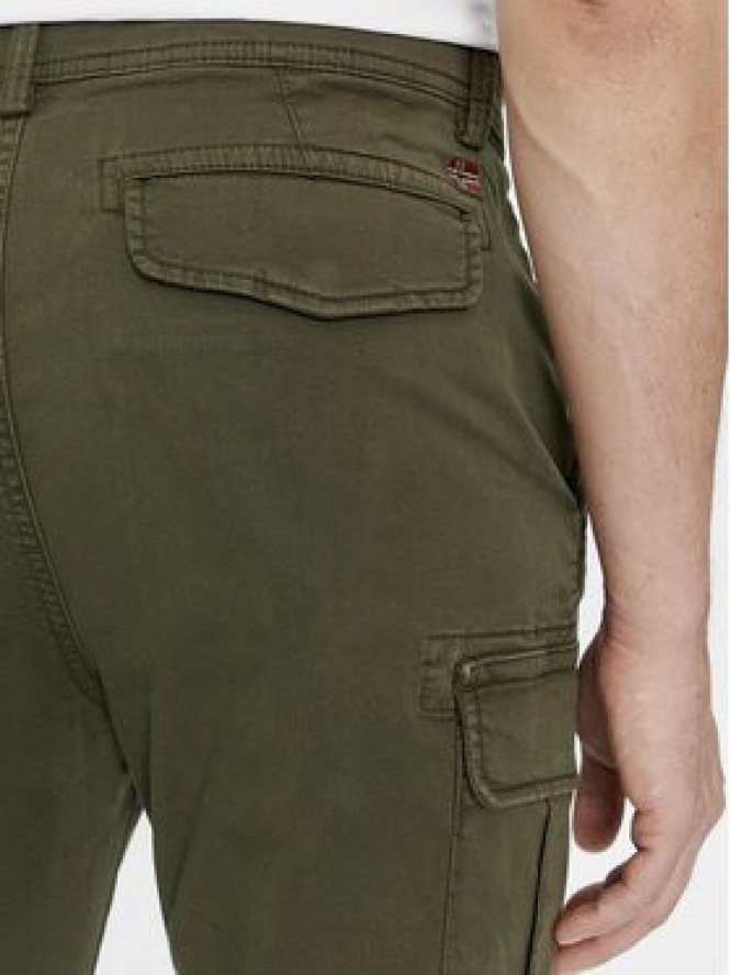 Napapijri Spodnie materiałowe Yasuni NP0A4H1G Zielony Regular Fit