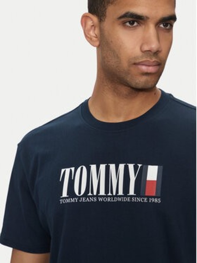 Tommy Jeans T-Shirt DNA Flag DM0DM18533 Granatowy Regular Fit