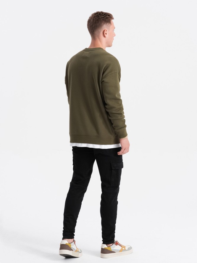 Bluza męska OVERSIZE z imitacją koszulki - oliwkowa V4 OM-SSNZ-0126 - XL