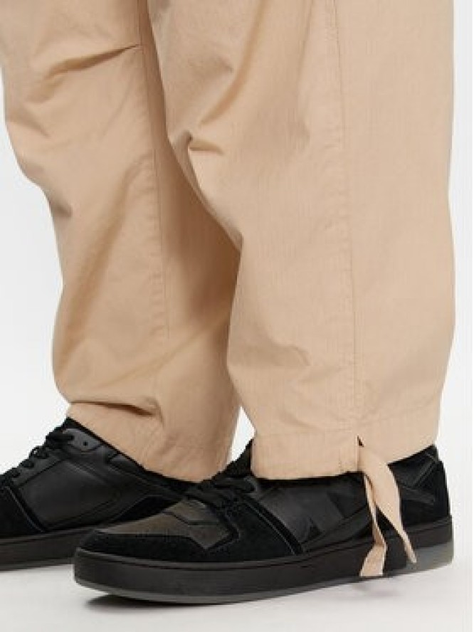 Calvin Klein Jeans Spodnie cargo Essential Regular Cargo Pant J30J324692 Beżowy Regular Fit