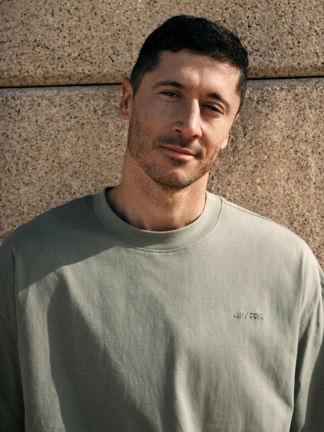 T-shirt oversize z bawełny organicznej męski 4F x Robert Lewandowski