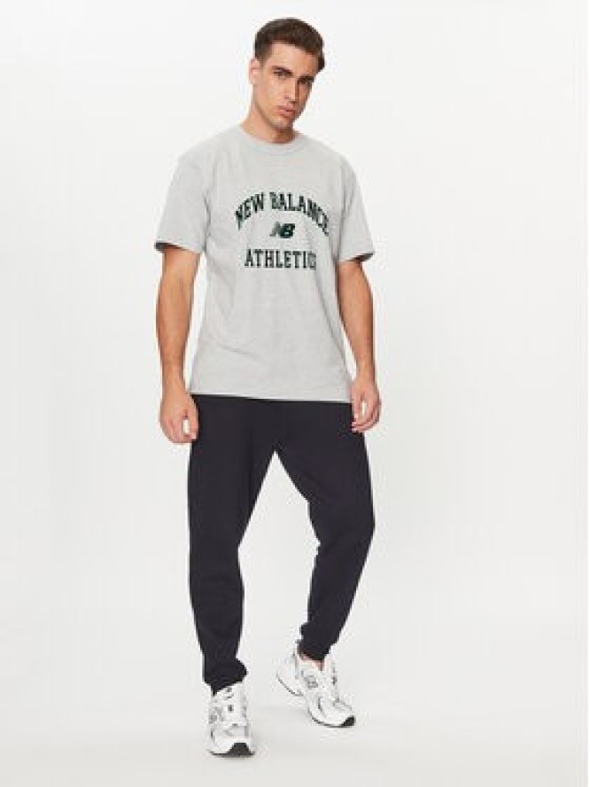 New Balance T-Shirt Athletics Varsity Graphic T-Shirt MT33551 Szary Regular Fit