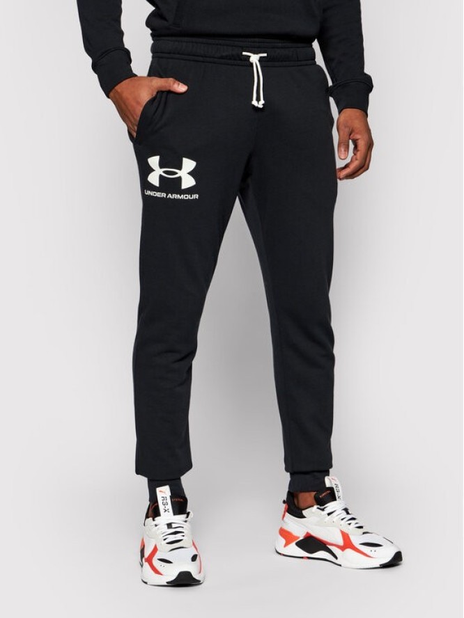 Under Armour Spodnie dresowe Rival Terry 1361642 Czarny Regular Fit