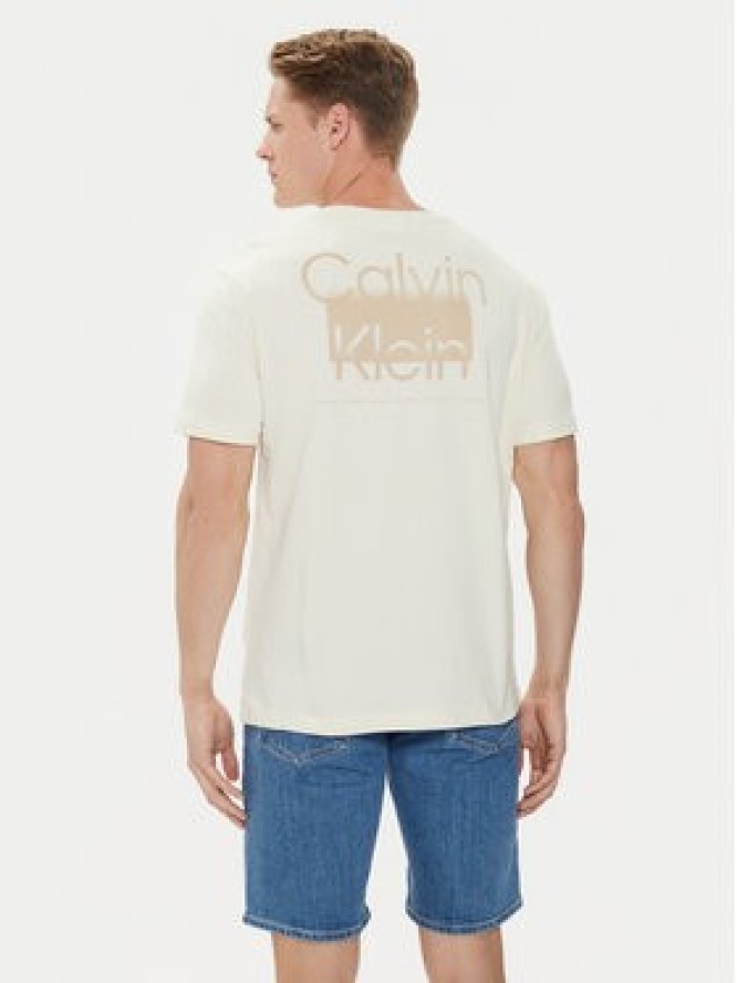 Calvin Klein T-Shirt Enlarged Back Logo K10K113106 Beżowy Regular Fit