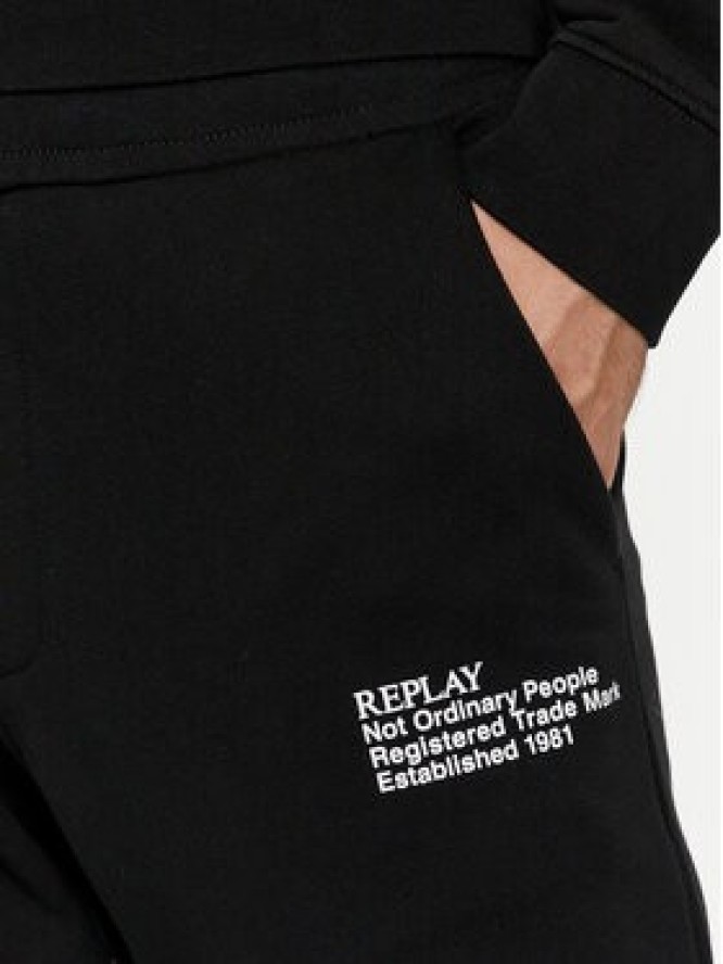 Replay Spodnie dresowe M9993.000.23650P Czarny Regular Fit