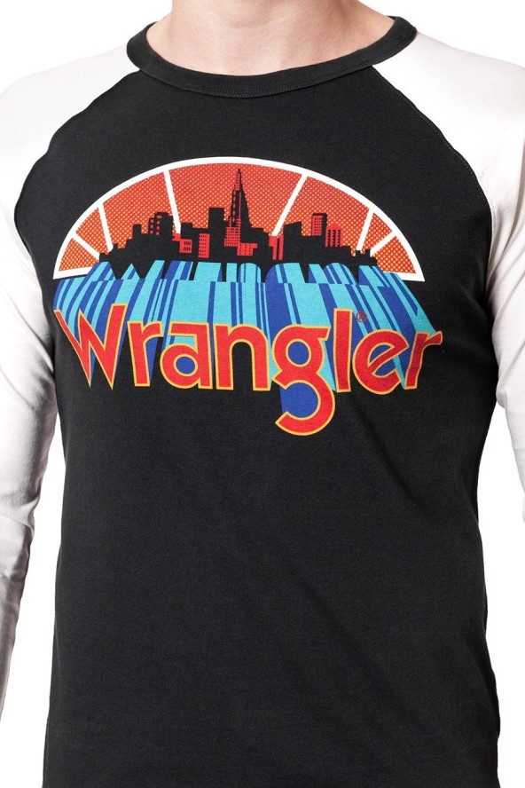 LONGSLEEVE WRANGLER RAGLAN GRAPHIC TEE JET SET W7B80FKOJ