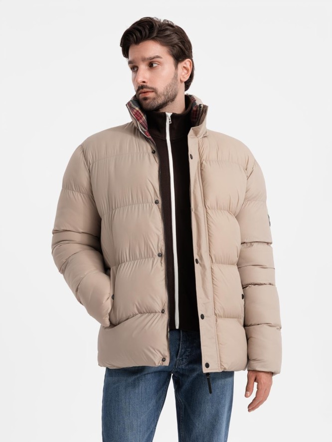 Męska kurtka puffer z podszewką w kratę – beżowa V2 OM-JAHP-0205 - XXL