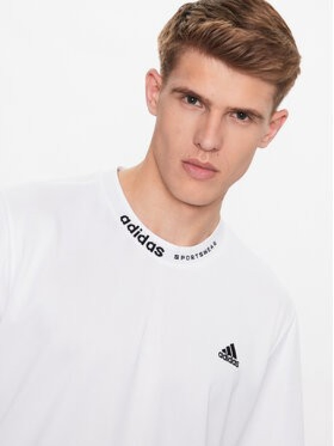 adidas T-Shirt HY1285 Biały Loose Fit