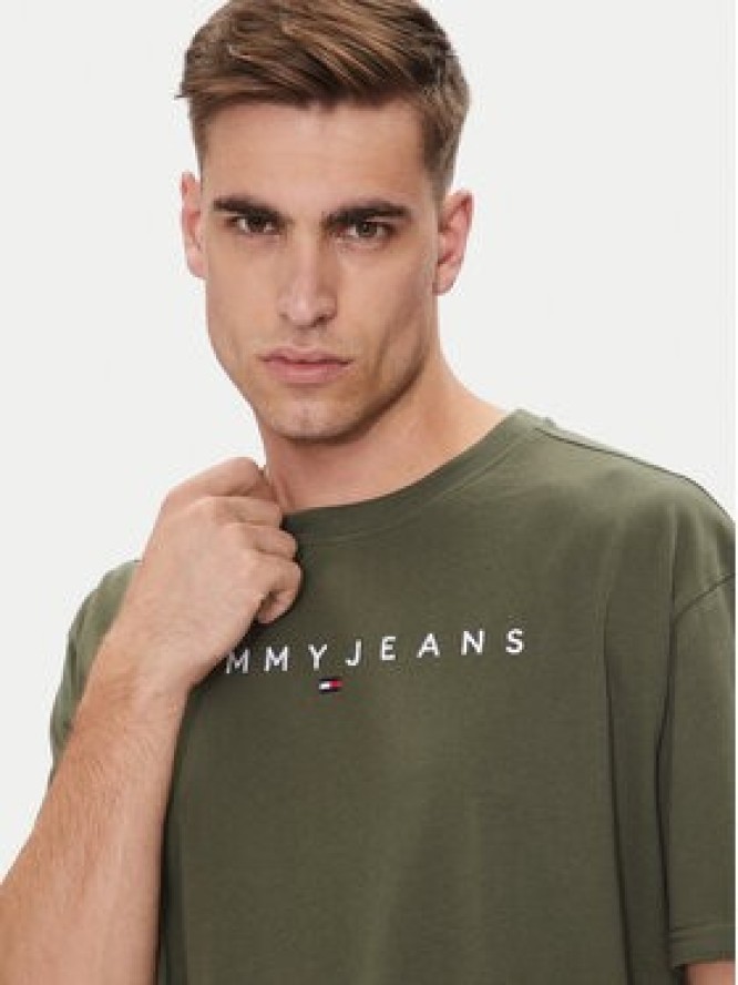 Tommy Jeans T-Shirt Linear Logo DM0DM17993 Zielony Regular Fit