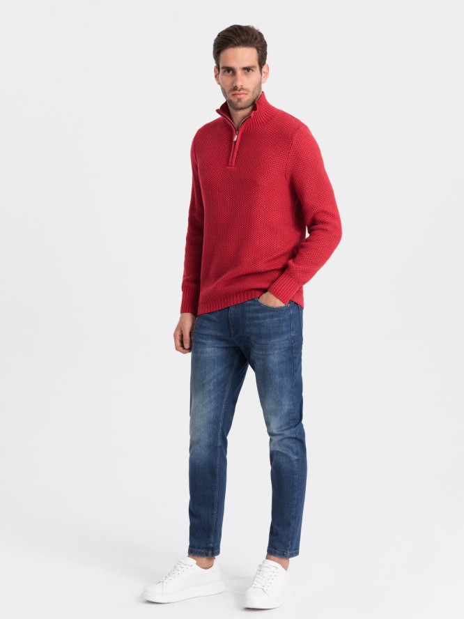 Męski dzianinowy sweter z rozpinaną stójką - czerwony V8 OM-SWZS-0105 - XXL