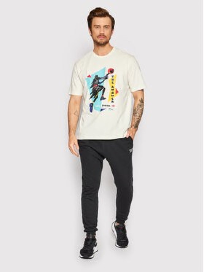 Reebok T-Shirt Iverson Layup HG0158 Biały Relaxed Fit