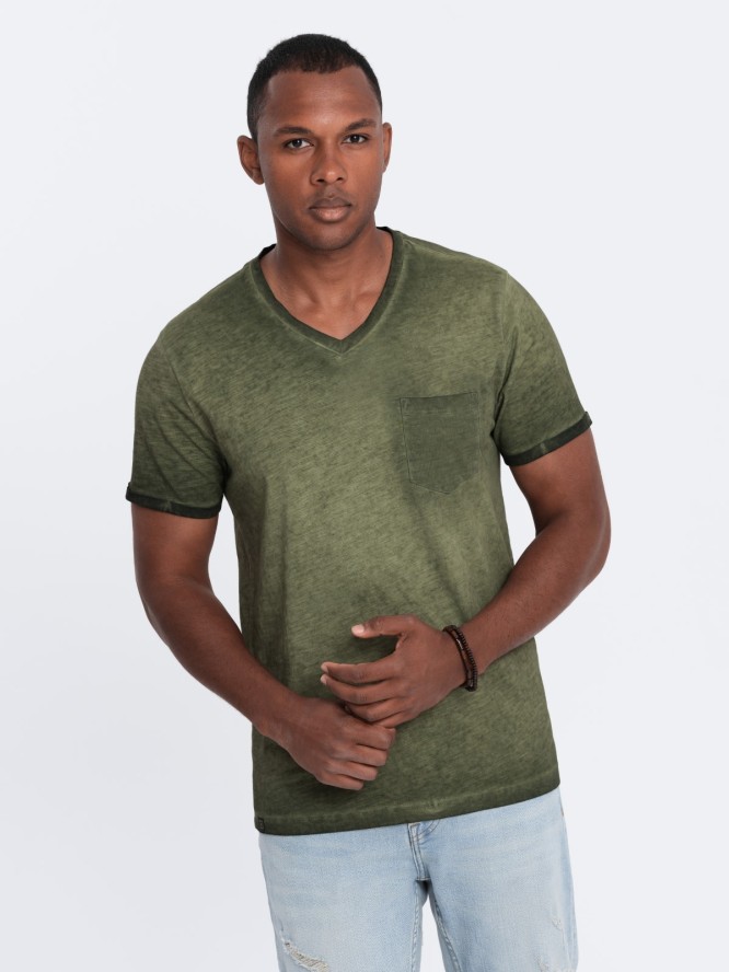 Męski t-shirt V-neck o pręgowanej strukturze z kieszonką – oliwkowy V9 OM-TSCT-22SS-002 - XXL