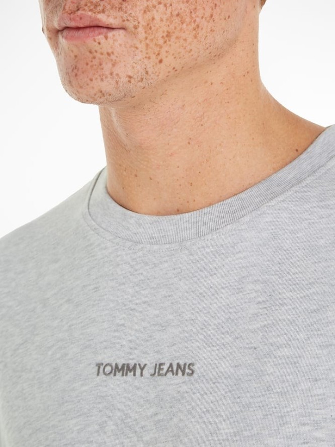 TOMMY JEANS Koszulka w kolorze jasnoszarym rozmiar: L